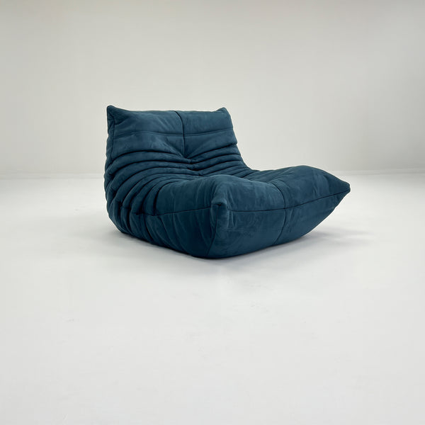 Unique Luxury Fabric Armchair - Comfort and Timeless Elegance