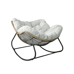 Fauteuil à Bascule Confortable – Relaxation Ultime.