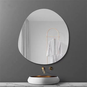 Miroir Irregulier de Charme.
