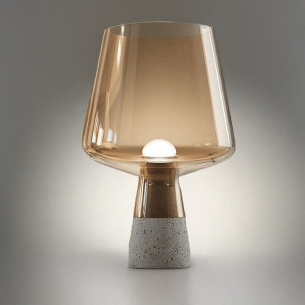 Lampe Ambre Élégance – Lumière Douce et Design Moderne.