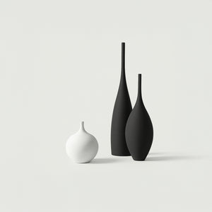 Slender Sculptural Vase – Modern Ceramic Black or White