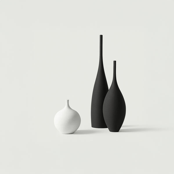 Slender Sculptural Vase – Modern Ceramic Black or White