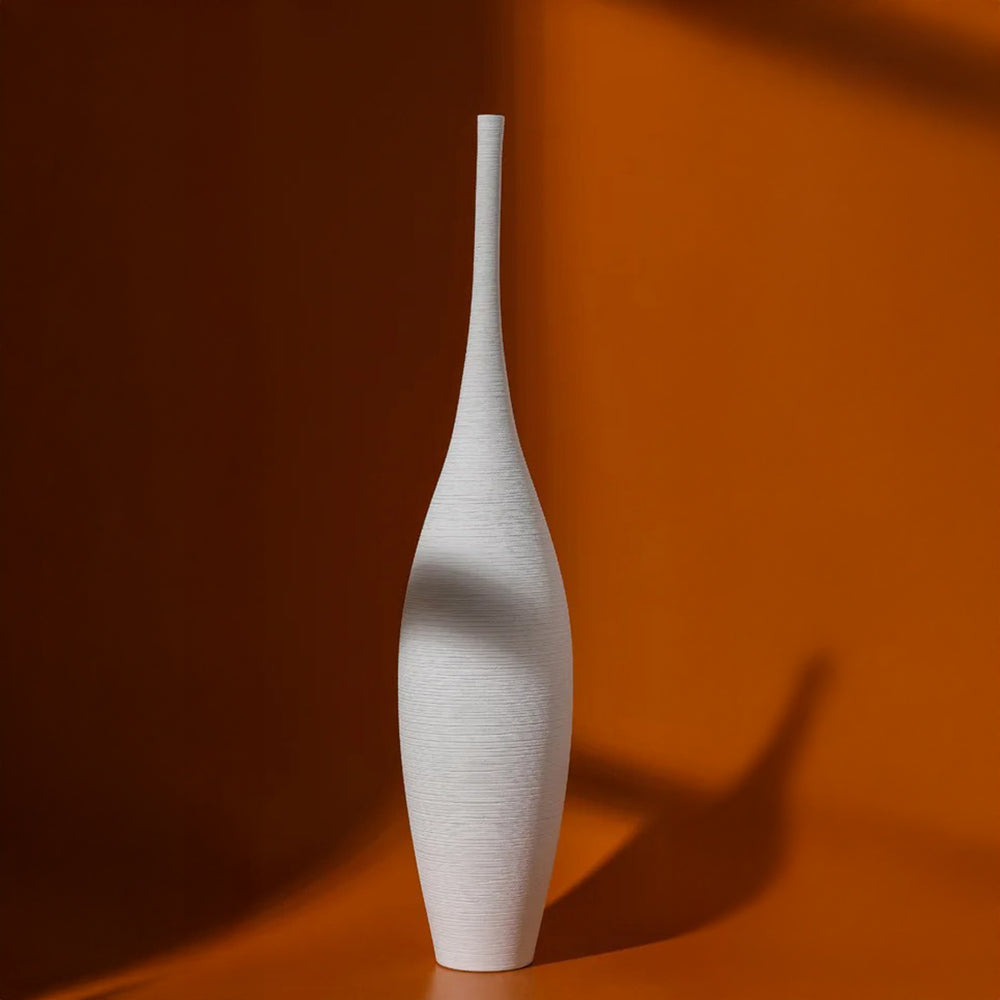 Slender Sculptural Vase – Modern Ceramic Black or White